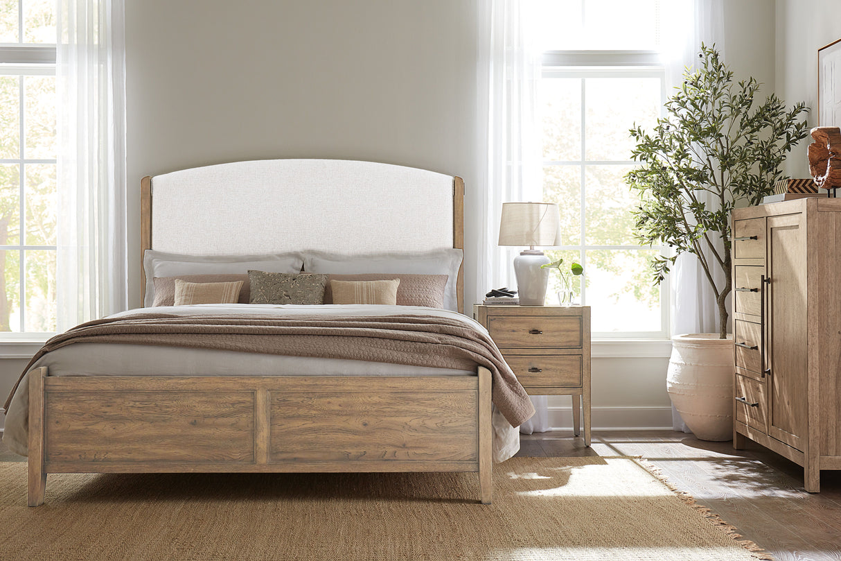 Vineyard Row - Upholstered Bed