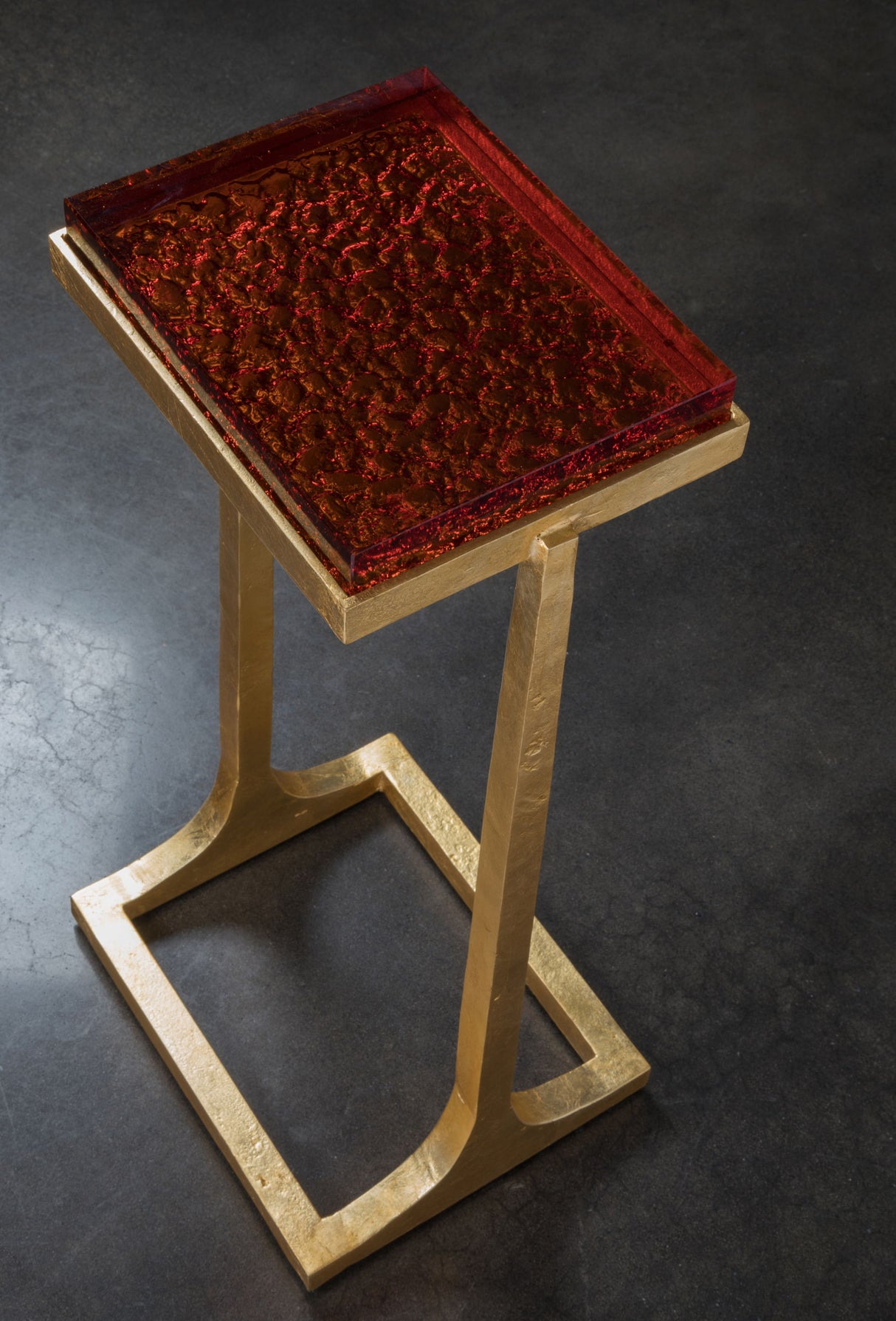 Signature Designs - Sunward Spot Table - Red / Gold