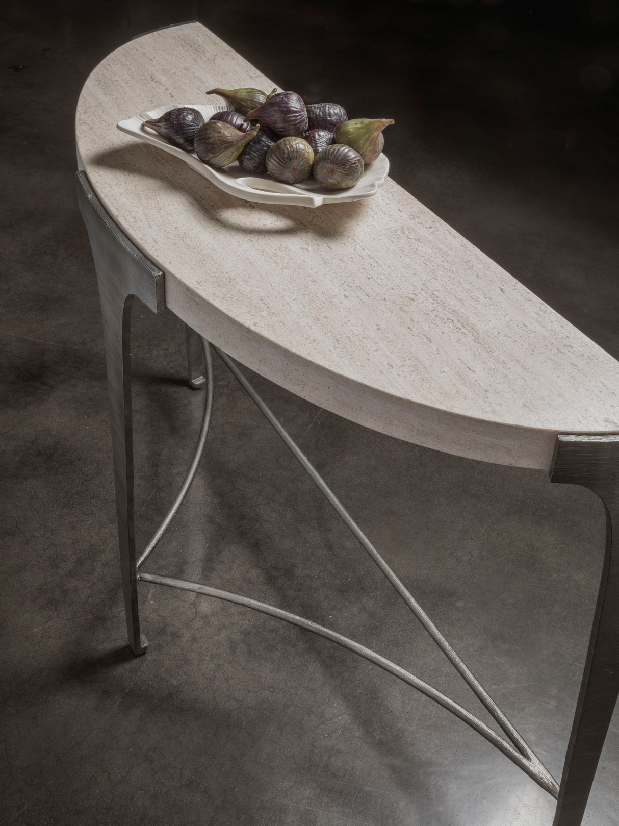 Signature Designs - Cachet Console - Gray