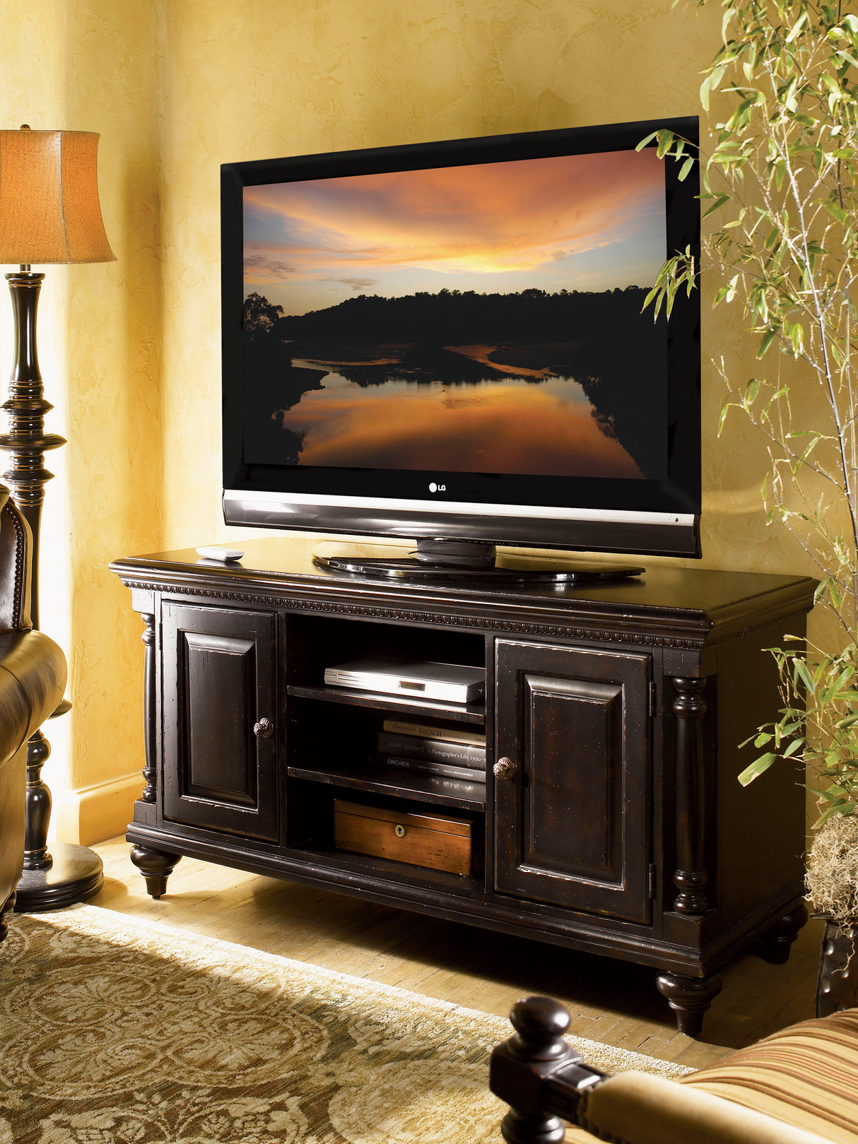 Kingstown - Huntington Media Console - Dark Brown