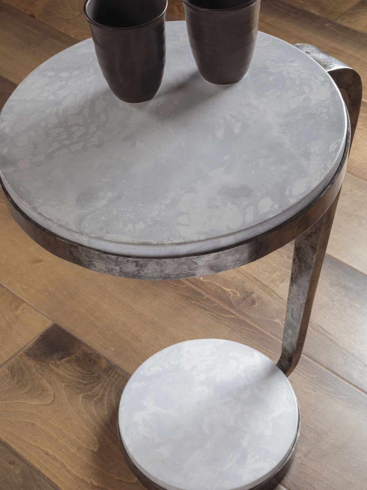 Signature Designs - Otto Round Spot Table - Dark Gray