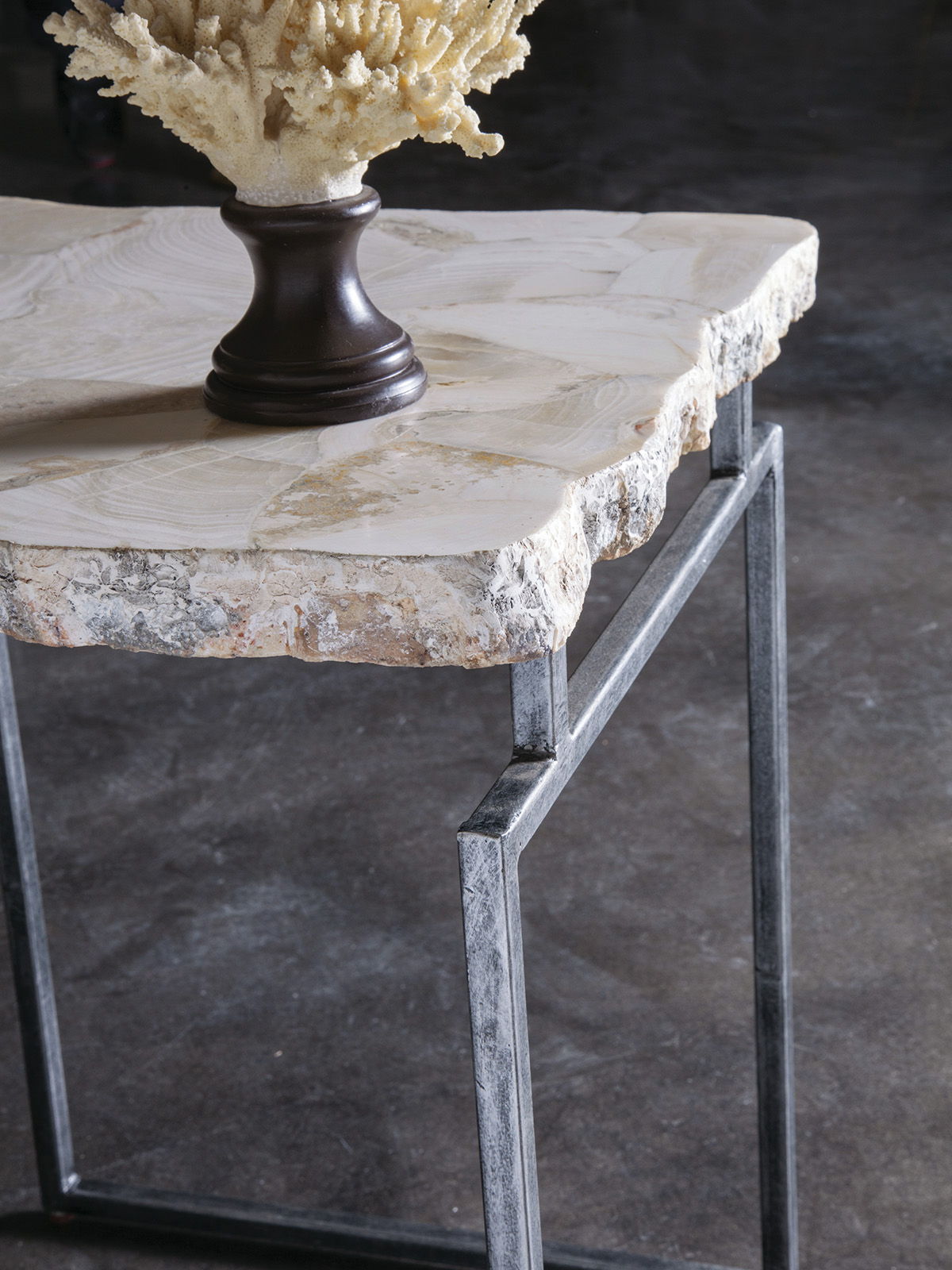 Signature Designs - Gardner Spot Table - Gray